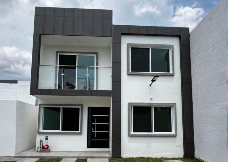 Casa Moderna de 3 Recámaras con Acabados de Lujo y Recámara en Planta Baja | Cuautla, Morelos
