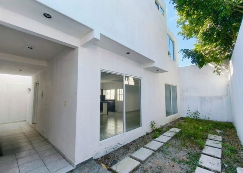 Casa Nueva en Esquina en Cuautla | 3 Recámaras, Hall de TV y Créditos Aceptados