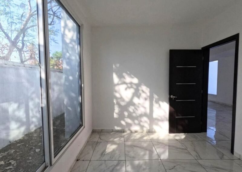 Casa Familiar con Jardín Único en Arboleda Centenario, Casasano – Cuautla