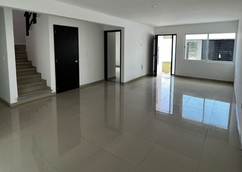 Casa Moderna de 3 Recámaras con Acabados de Lujo y Recámara en Planta Baja | Cuautla, Morelos