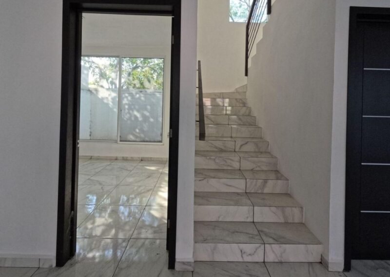 Casa Familiar con Jardín Único en Arboleda Centenario, Casasano – Cuautla